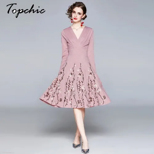 

Vintage Pink/Green Floral Embroidery Pleated Dresses For Women Runway Designers Sexy V-neck Long Sleeve Midi Slim Dress