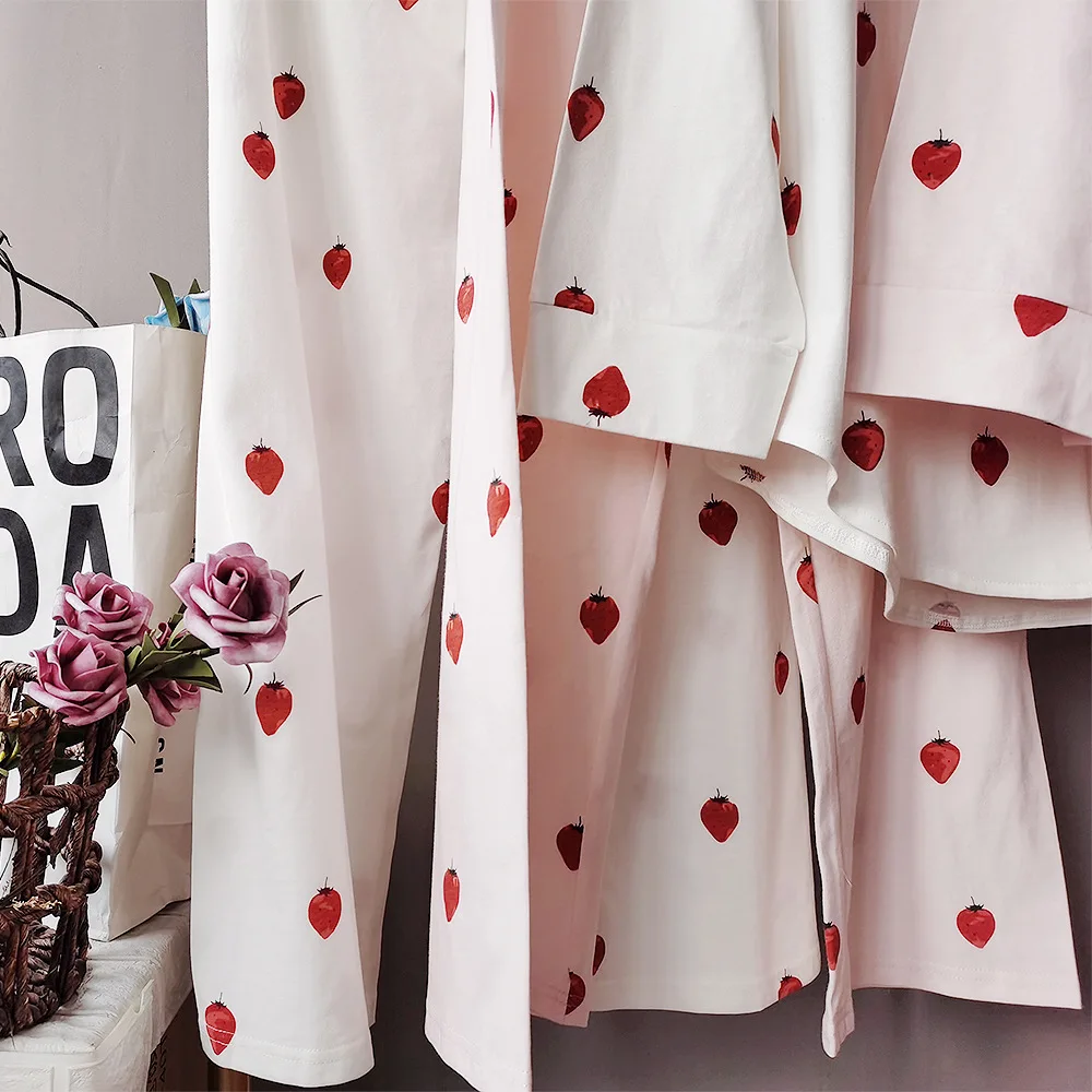 

New Product Autumn 95% Cotton Strawberry Print Soft Pajamas and Home Service Suit Loose 2 Pieces Home Wear Set Pijama Seda