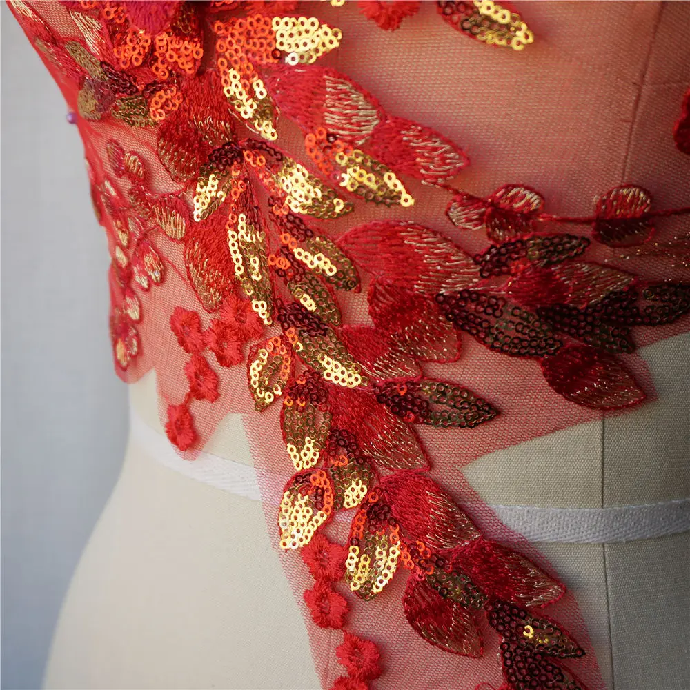 Красная кружевная ткань с 3D цветами вышитая золотыми блестками аппликация для