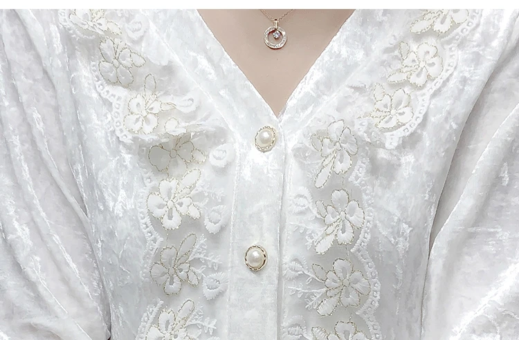 

Long Sleeve V-Neck Lace Velour Blouse Shirt Winter Clothes Women Blusa Blouse Women Blusas Mujer De Moda 2021 Women Tops D866