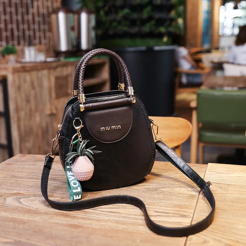 

2021 New Women's Bags Retro Oil Leather Women's Shell Bag Simple Trendy Single Shoulder Bag