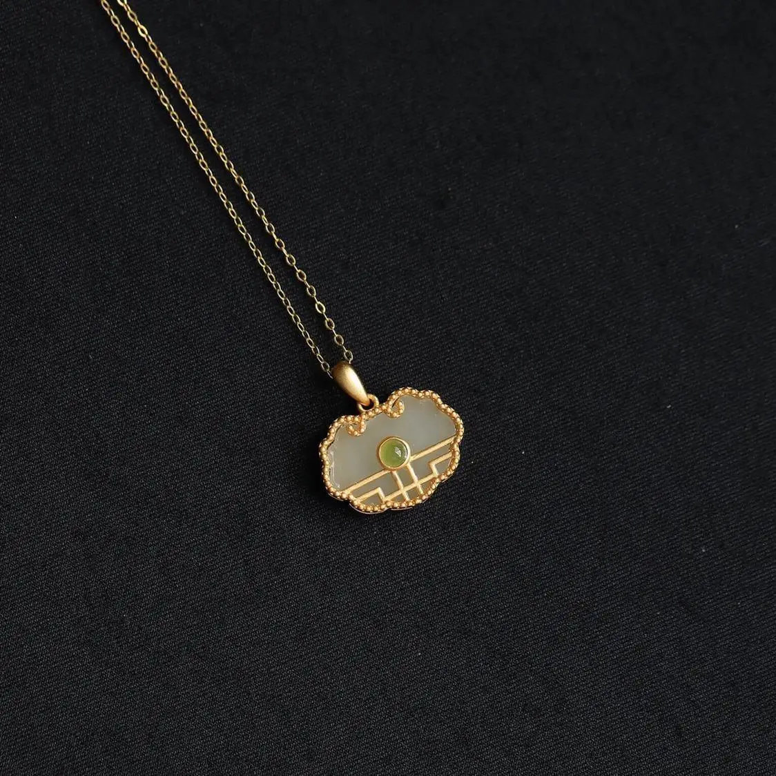 

Original Hetian Jade Lock of Good Wishes Sterling Silver Gilding Inlaid White Jade Jasper Small Lock Pendant Gilding Necklace