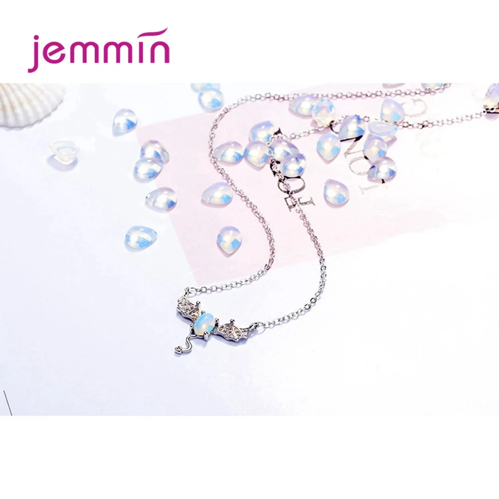 Изысканные 925 серебряный овальный камень подвески ожерелья Прохладный Bugbat