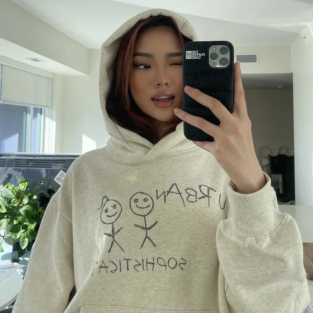 

Женская Повседневная Уличная рубашка Y2K с капюшоном, Свободный пуловер с длинным рукавом и V-образным вырезом, с принтом букв и карманами-кен...