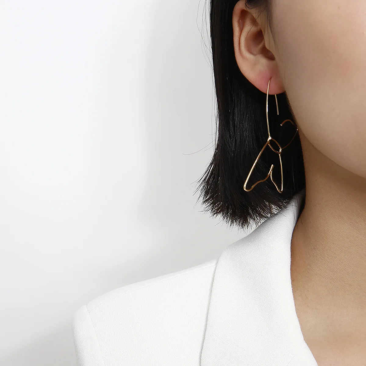 Большие серьги-бабочки золотого цвета элегантные металлические женские серьги в