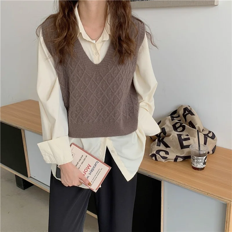 

Korean Chic Argyle Solid Color Loose Sweater Vest Women Autumn V Neck Sleeveless Vintage Knitwear Female Casual Crop Waistcoat