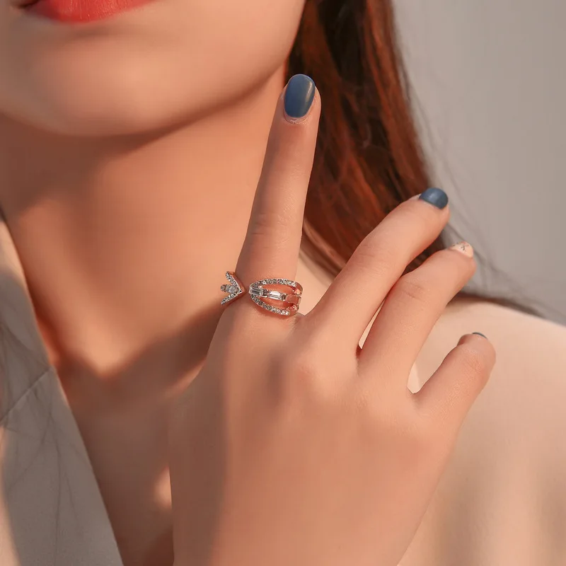 Модные циркониевые кольца со стрелками женское темпераментное простое открытое