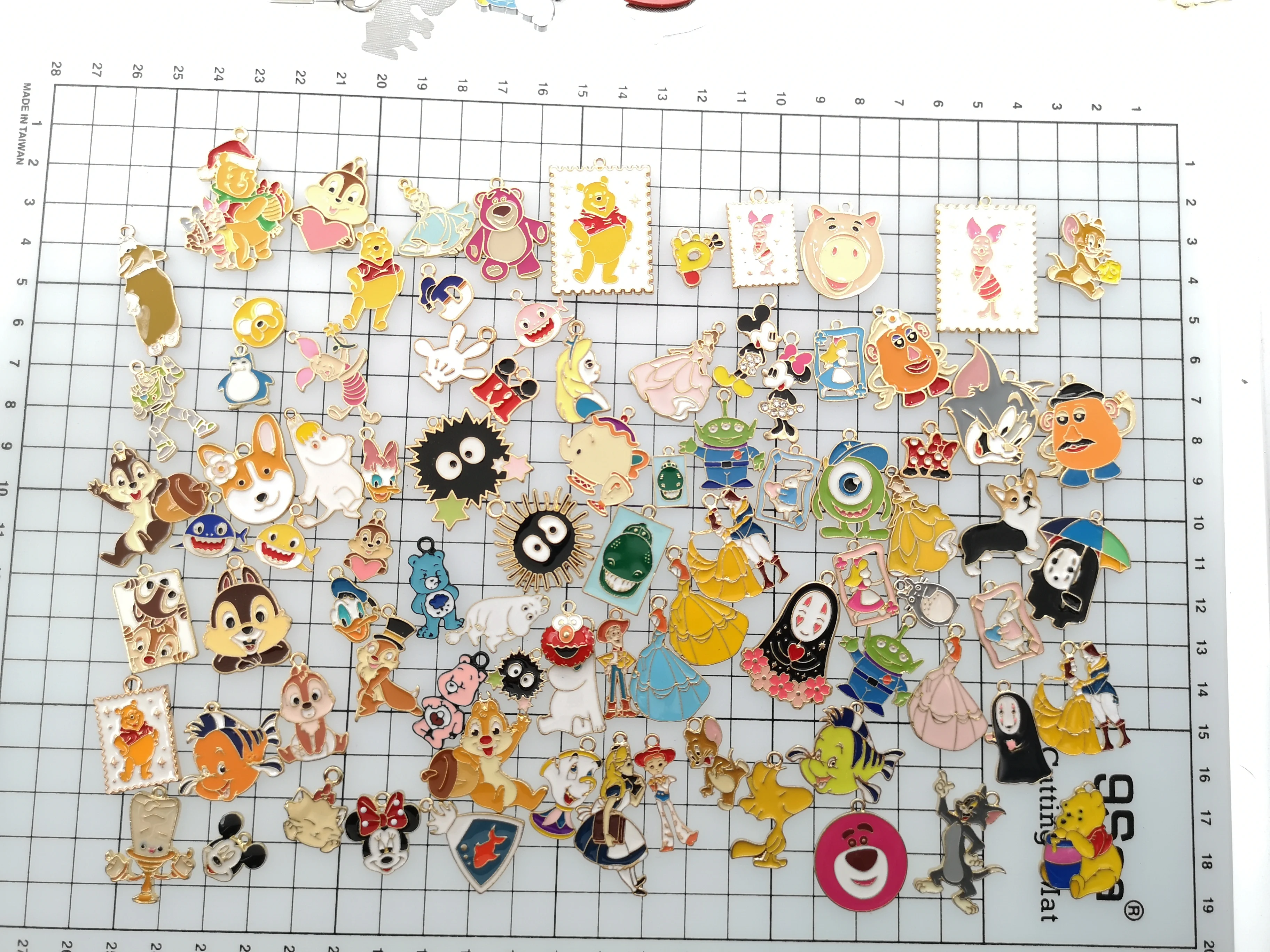 20 шт/50 шт/100 шт мультфильм аниме собаки медведи Алиса Микки Минни голова