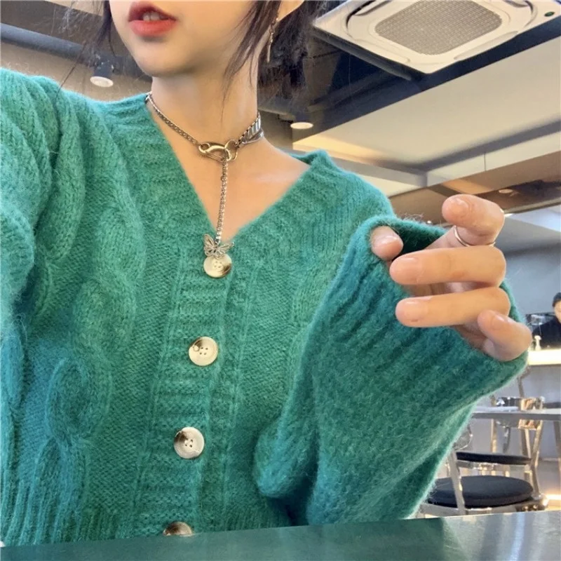 Женский укороченный кардиган с V-образным вырезом и завышенной талией |