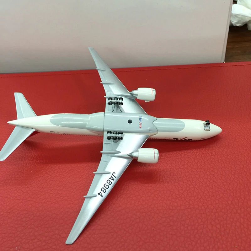 

Diecast 1:500 Scale B777-200 Japan JAL Alloy Air Airlines with Landing Gears Aircraft Plane Model Collectible Display Collection