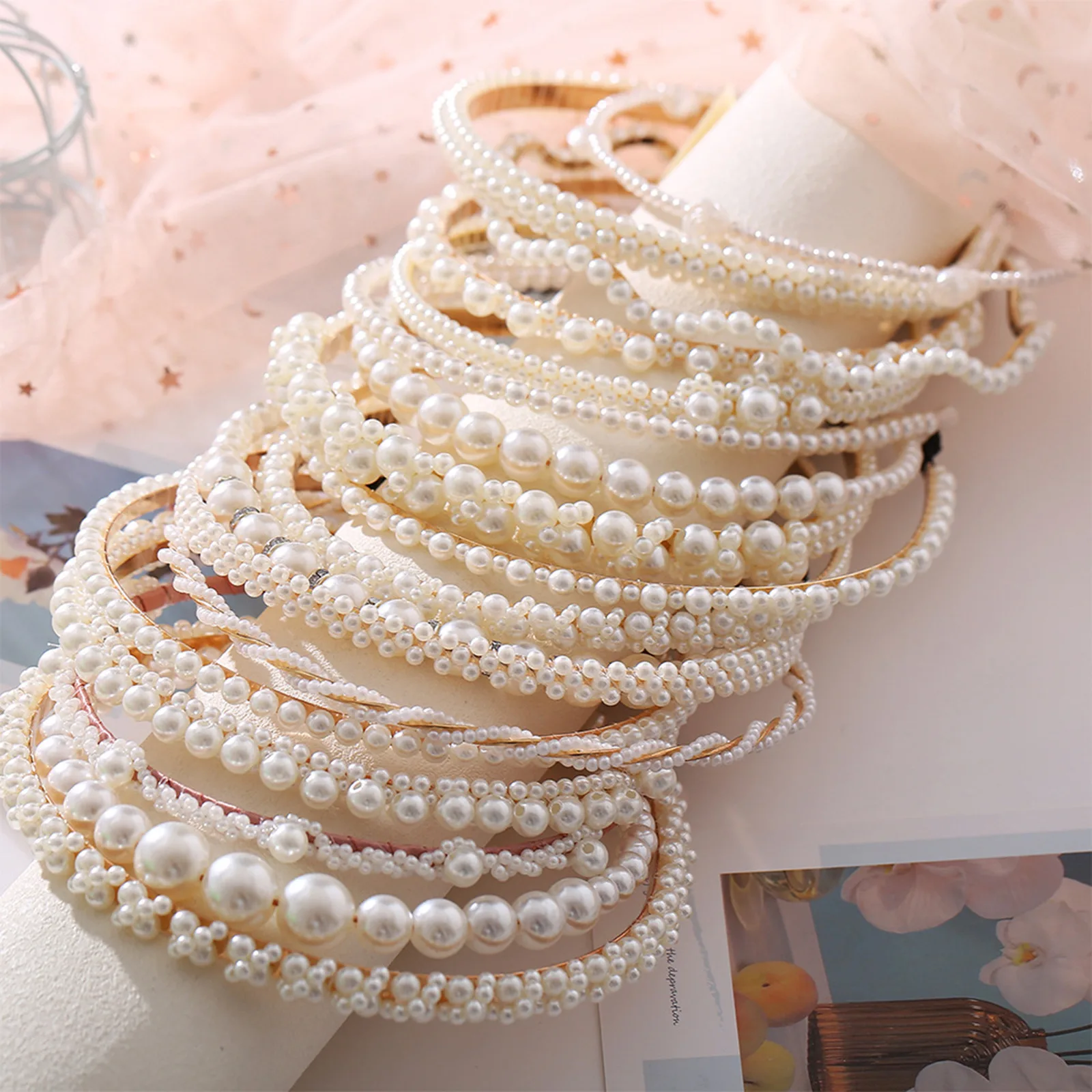 

Exquisite Acrylic Headband Rose Flower White Imitation Pearl Hair Jewelry For Women Gifts 14.7cm, 1 Piece