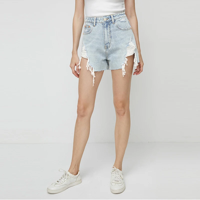 Женские джинсовые шорты с дырками голубые облегающие из денима лето 2020 | Женская