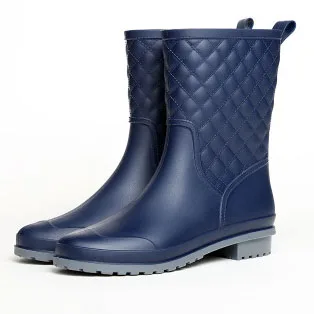 Женские резиновые сапоги до середины икры демисезонные однотонные для дождливой