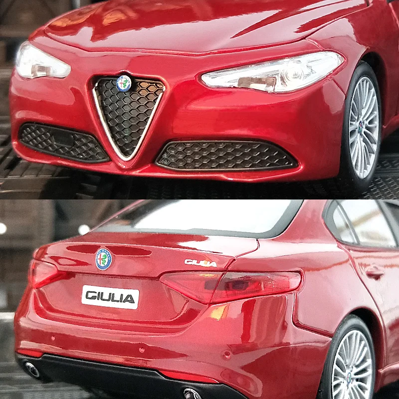 Модель автомобиля Bburago 1:24 Alfa Romeo Giulia коллекционная игрушка|Наземный транспорт| |