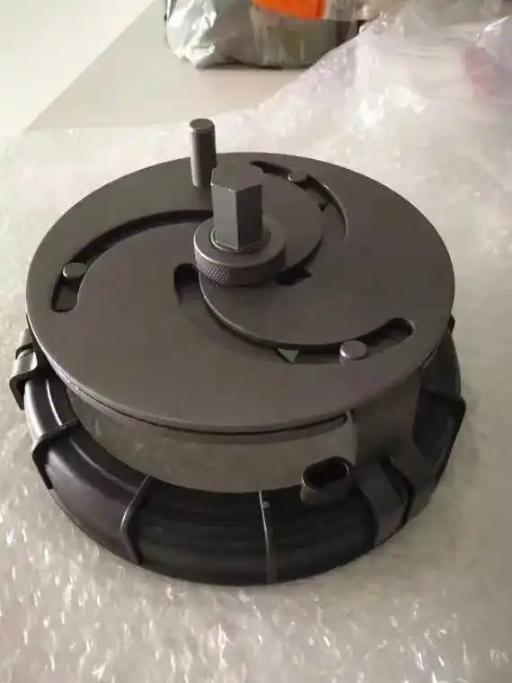 Многофункциональный регулируемый ключ для крышки бензинового бака