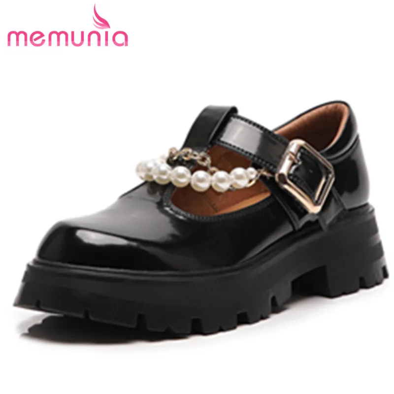 

Новое поступление 2022, туфли на плоской подошве MEMUNIA, женские туфли из натуральной кожи, модная повседневная обувь с жемчужной цепочкой, каче...