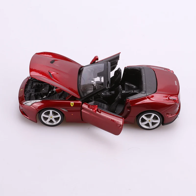 Bburago 1/24 масштаб 1:24 Ferrari California T гоночный спортивный автомобиль литой Дисплей