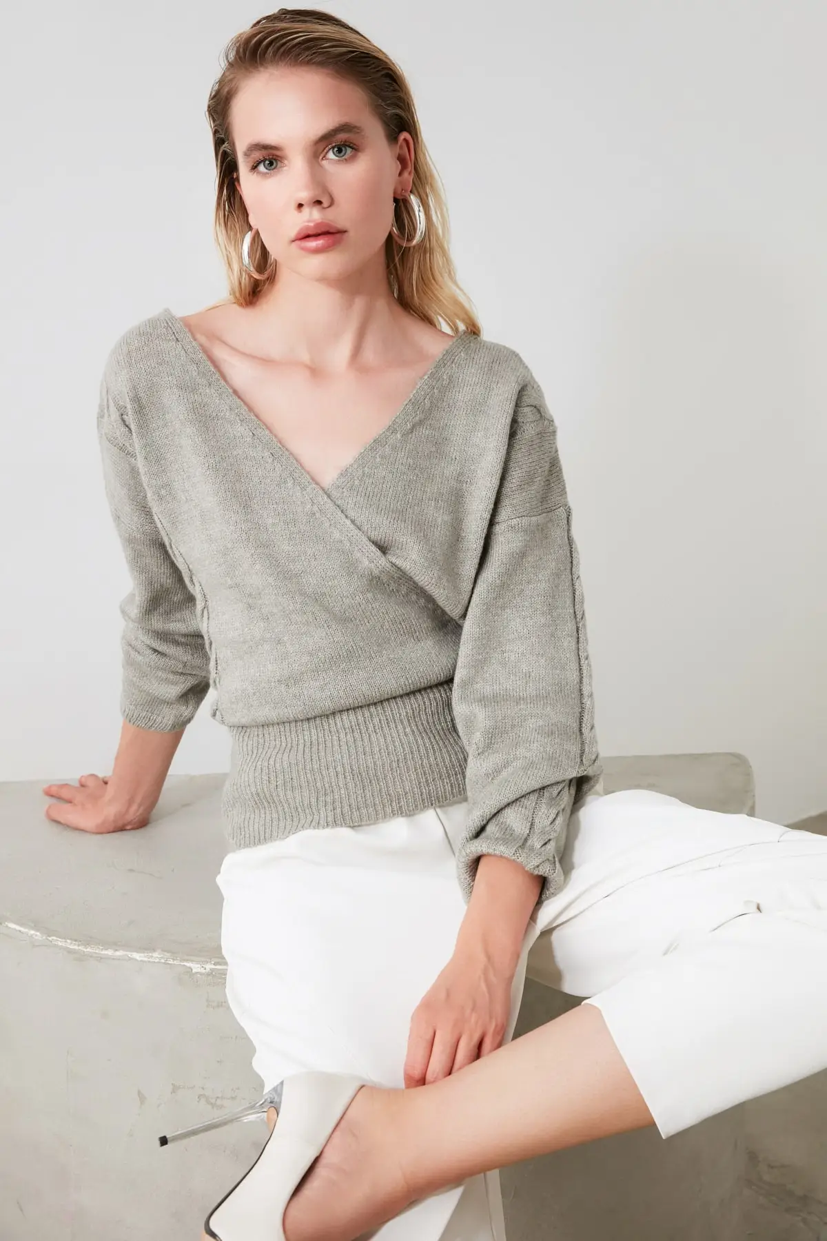 

Trendyol Braided Double Breasted Collar Knitwear Sweater TWOAW21KZ0007