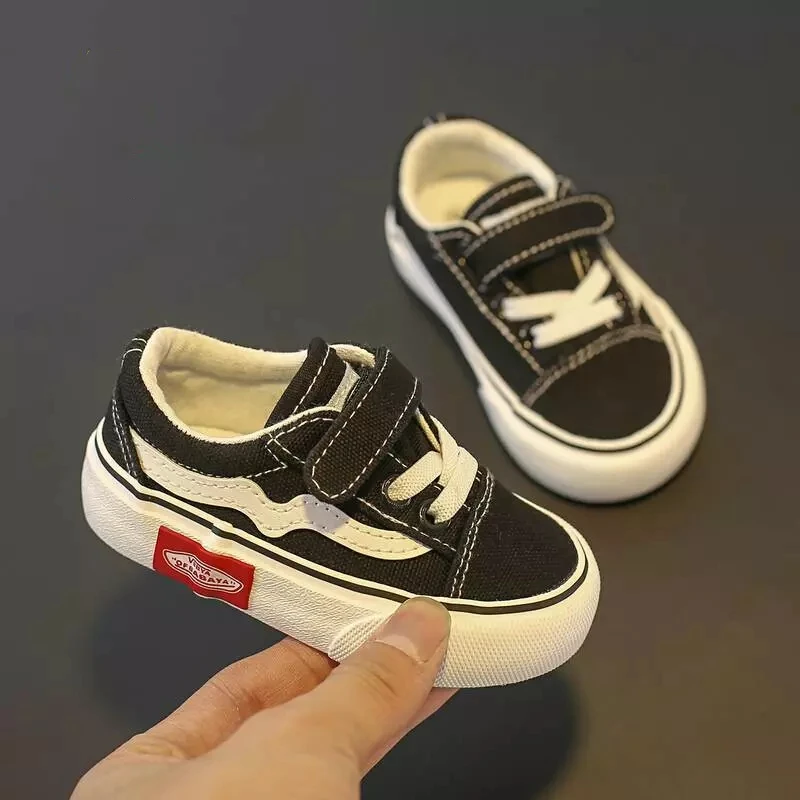 

Children's Shoes