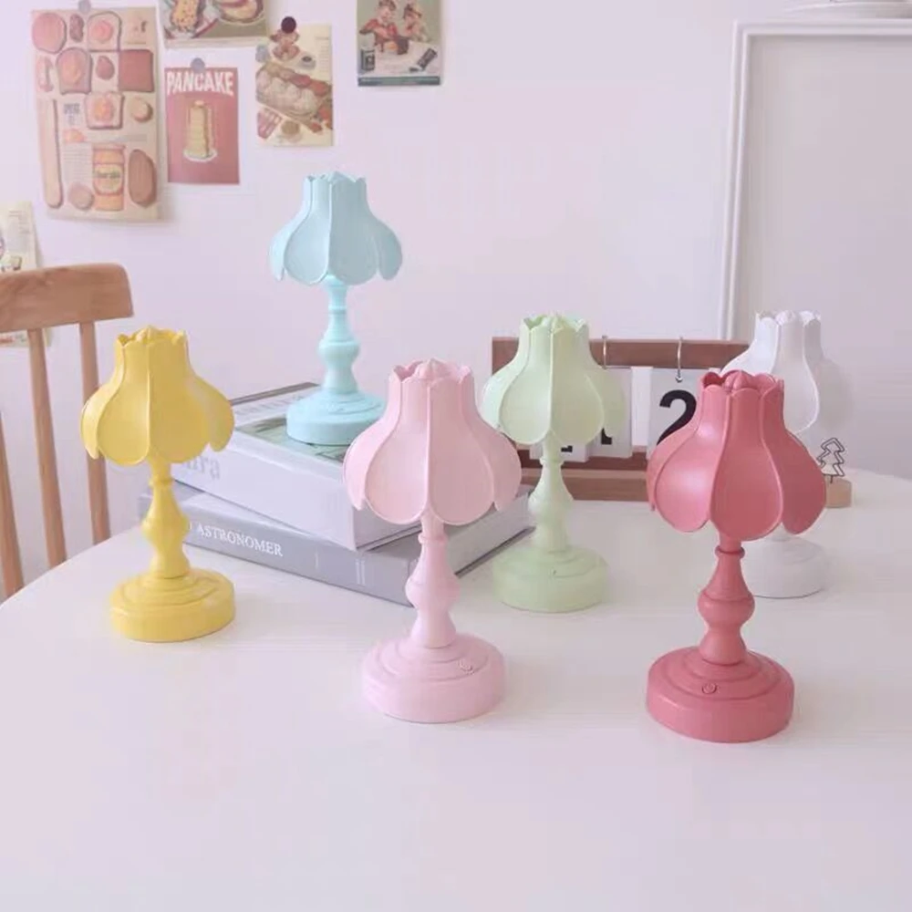

Lovely Mini Table Lamp Kawaii Night Lights Healing Small Ornaments Ins Cute Desktop Decoration Gifts for Girls Home furnishings