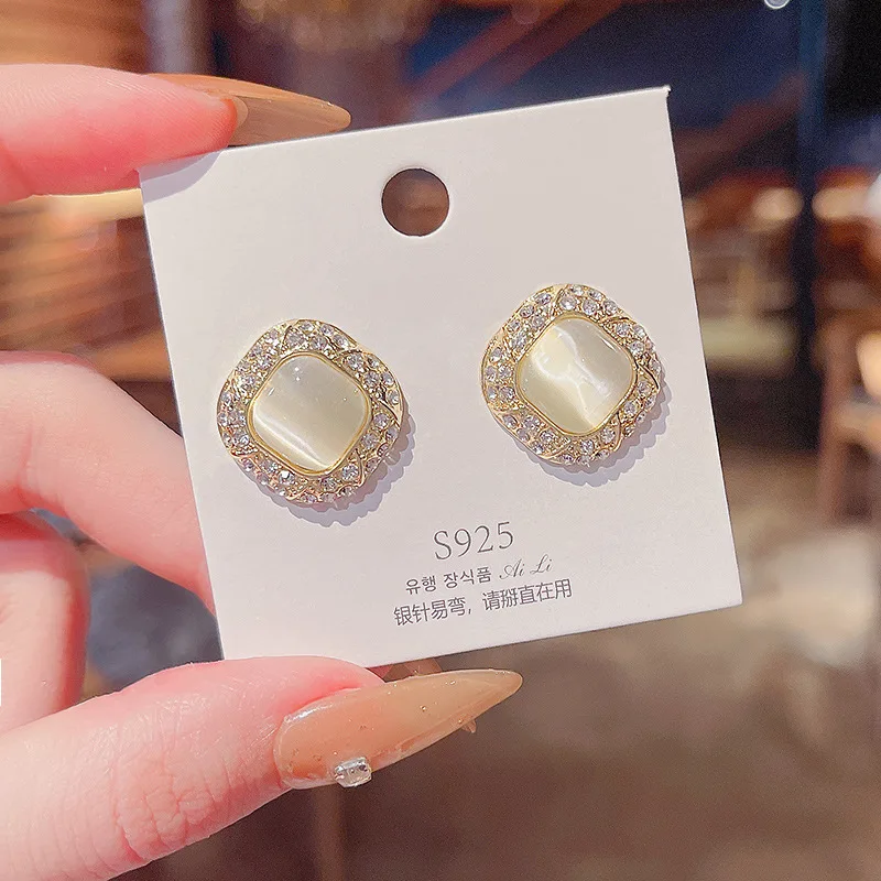 

S925 Silvers Needle 2021 Fashion Korean Geometric Earrings Square Diamonds Inlaid Shiny Jewelry for Women