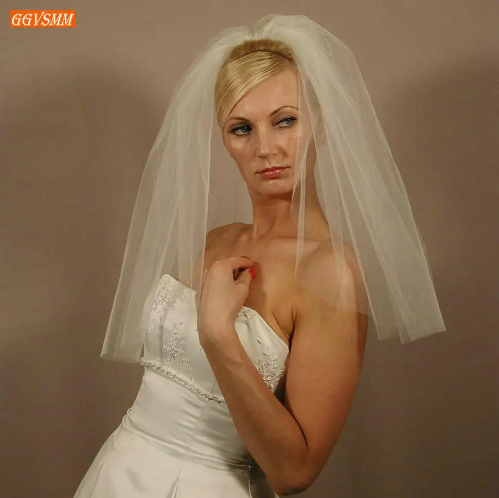 Фата свадебная двухслойная короткая с гребнем модная простая Тюлевая для