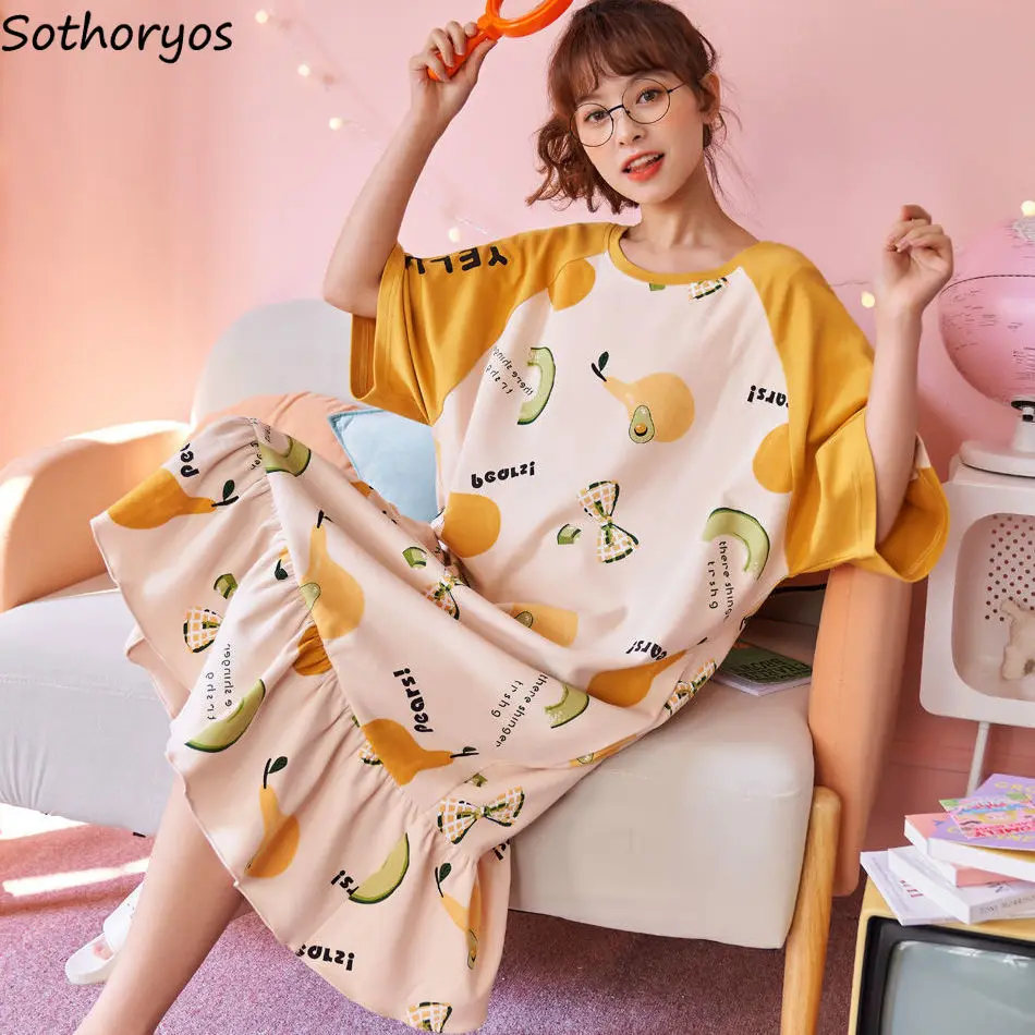 

Пижама женская, до середины икры, с мультяшным принтом