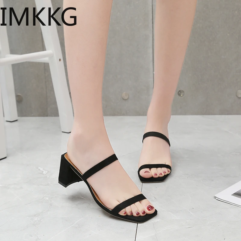 Шлепанцы женские на квадратном каблуке сланцы модная выразительная обувь из