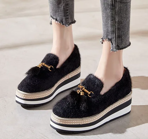 

Женские кроссовки с круглым носком, повседневные лоферы с бахромой, меховая плоская подошва, клоги с закрытым носком, платформа, кисточки, п...