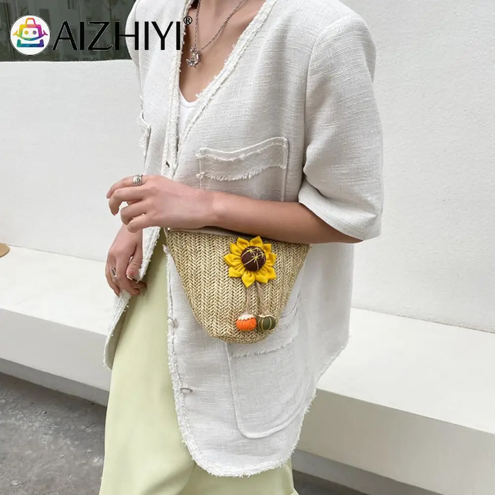 

Fashion Summer Sunflower Woven Small Shoulder Messenger Bag Women Vacation Purse Vacation Shopping Rattan Woven Handbag