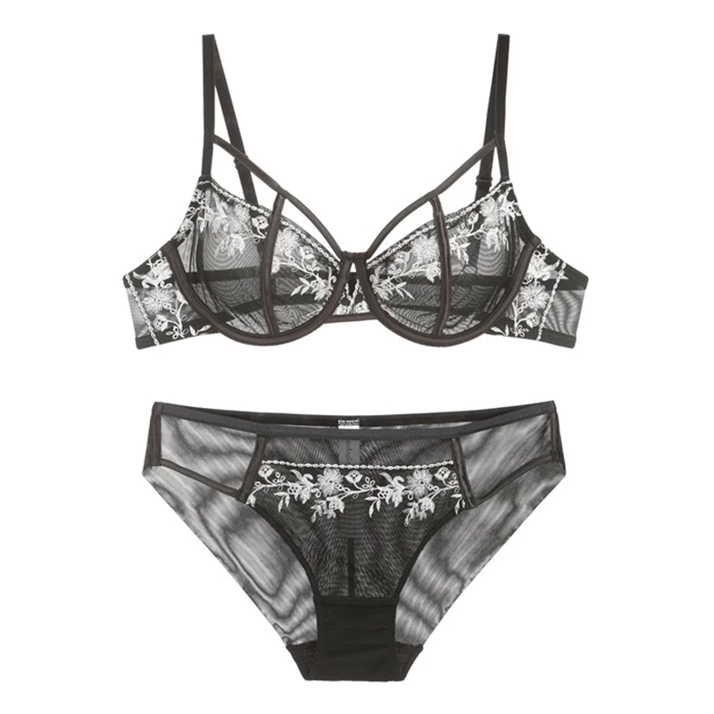 Кружевной комплект из ультратонкого прозрачного бюстгальтера и трусиков с