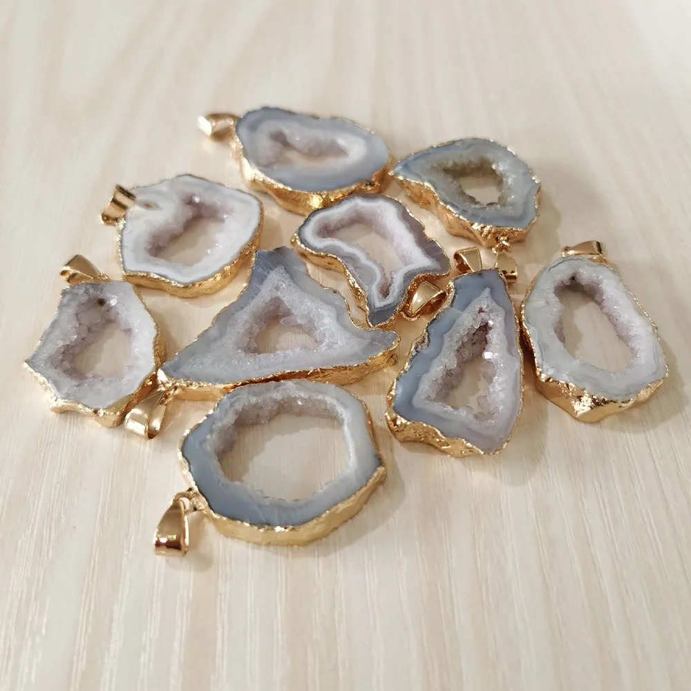 

Hot sale natural Agates Stone Healing Slice Pendants Irregular Elegant Quartzs 6PCS for jewelry necklace earring Making