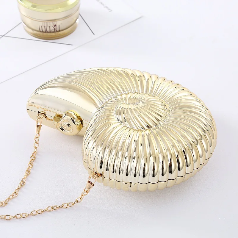 Chain Shoulder Day Clutch Purse Small Female New Purse Fashion Women Evening Bags Gold Silver Color Metal