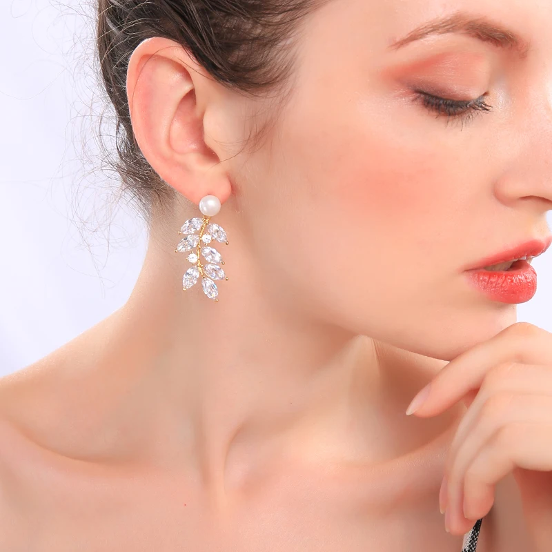 Роскошные циркониевые висячие серьги с имитацией жемчуга Открытые Кольца