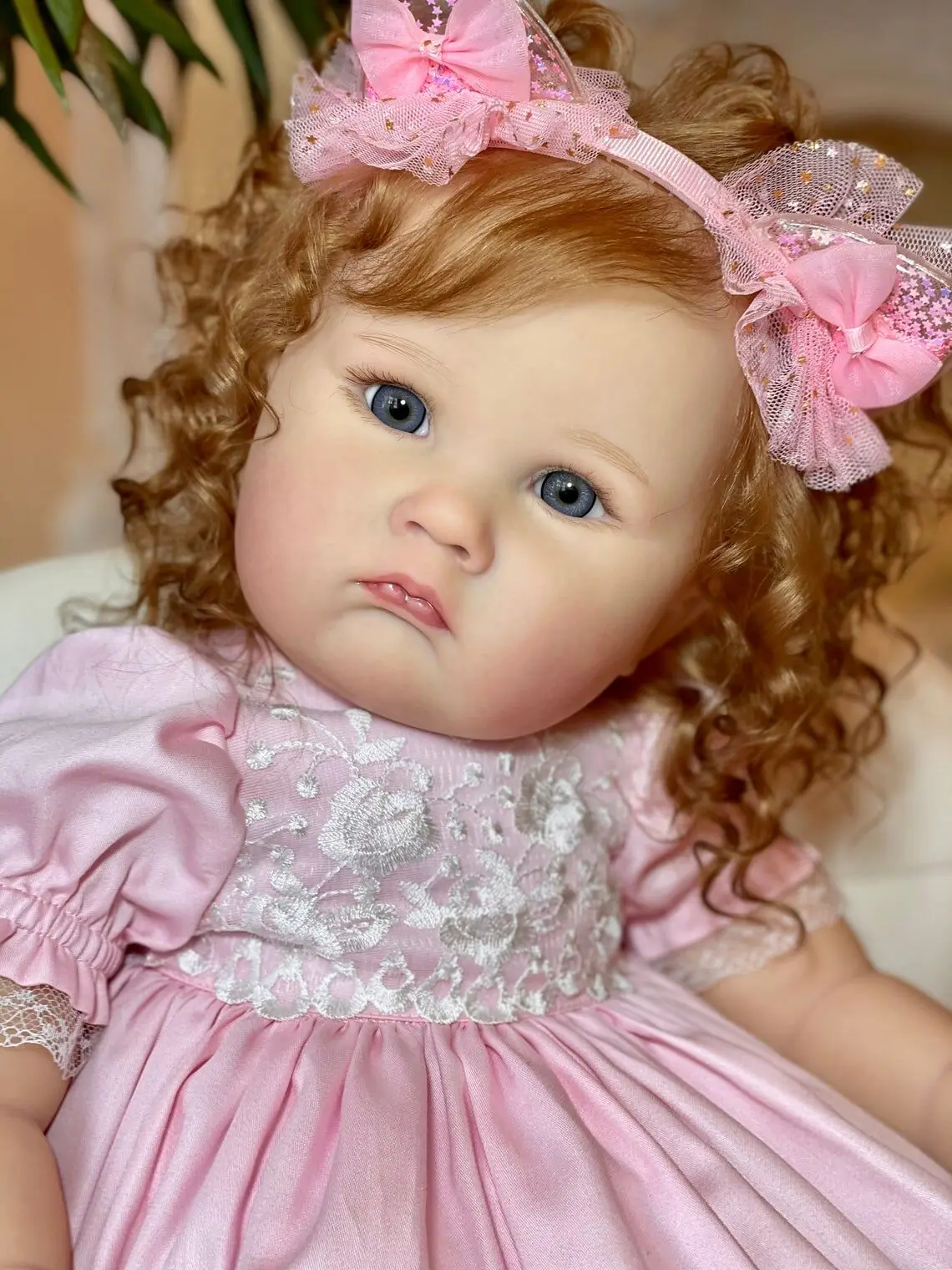 

Кукла реборн NPK 60 см, популярная Милая шарлтская кукла-девочка с уточенными светлыми волосами, мягкая кукла-тело, кукла ручной работы высоко...