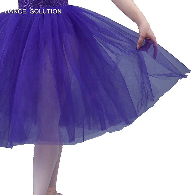 Лирическое танцевальное платье темно-фиолетовая блестящая кофта длинная