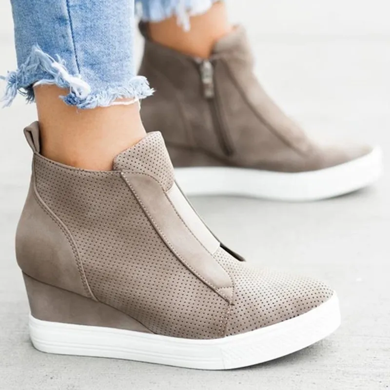 Повседневная обувь женская из мягкой кожи Сезон Зима высокие кроссовки на