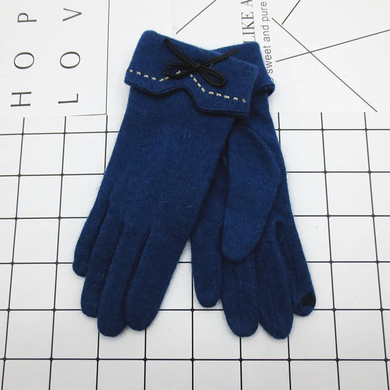 

Fashion Elegant Female Wool Touch Screen Gloves Winter Women Warm Cashmere Full Finger Leather Bow Dotted embroidery Gloves A29