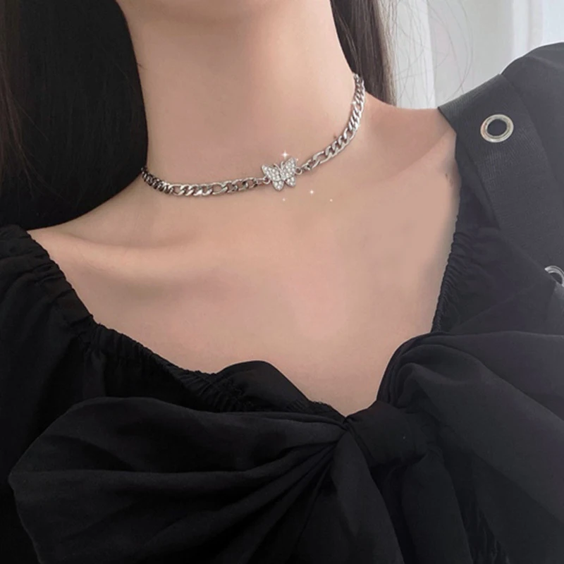 

Simple style point diamond butterfly sweet necklace personality net red hip hop street necklace for girl women