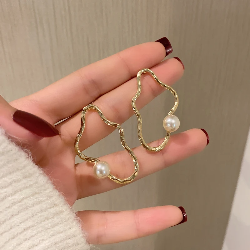

S925 needle Modern Jewelry Geometric Earrings Irregular Simulated Pearl Metal Drop Earrings For Women Girl Party Gifts