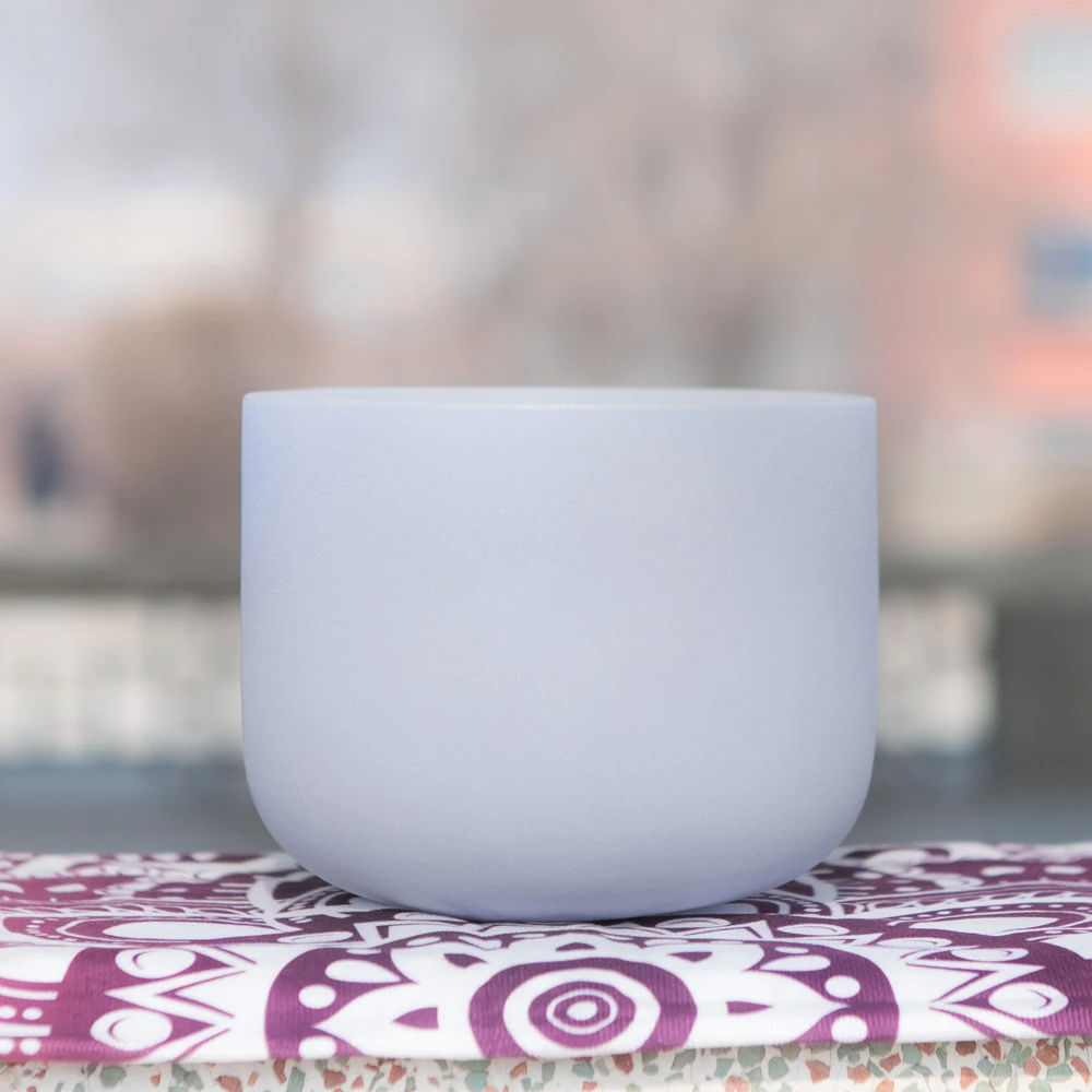 Поющая чаша светильник матовым кварцевым кристаллом 8 дюймов светло серого цвета