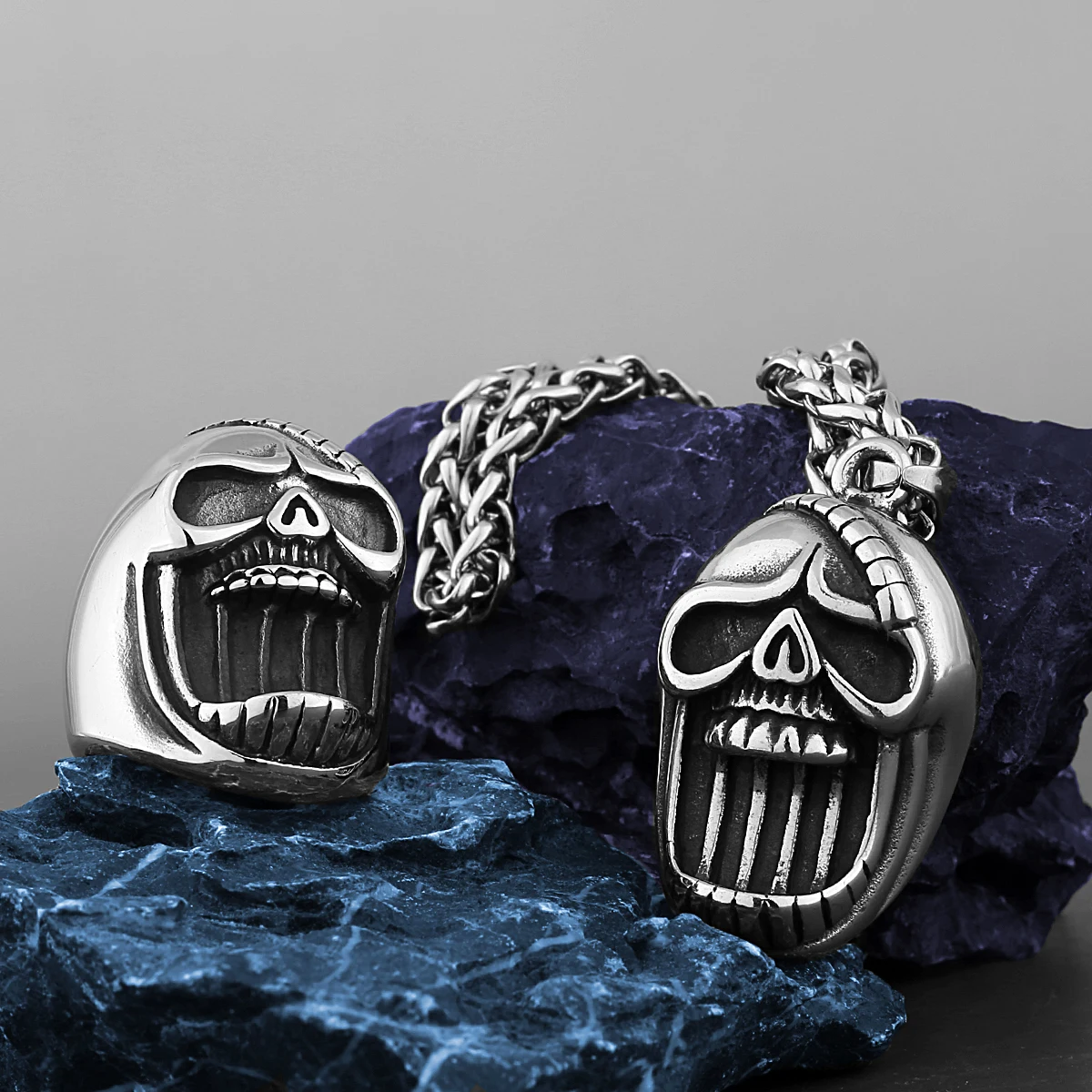 

Titanium steel skull men's ring bottle opener stainless steel gothic locomotive punk retro scar chin gift wholesale for boyfrien