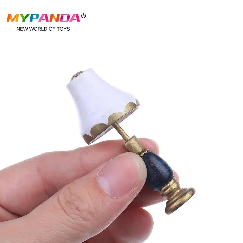 

Мини-лампа пластиковая для кукольного домика, набор мебели, имитация офисной лампы для девочек, игровой домик, игрушка для кукол, 1 шт.