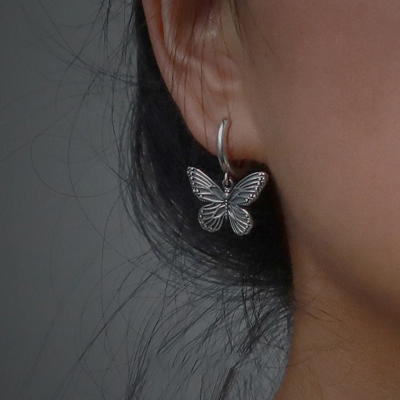 

Vintage 90s Butterfly Alloy Silver Color Hoop Earrings For Women Girl Trendy Harajuku Cool Hip Hop Animal Earrings 2021 Jewelry