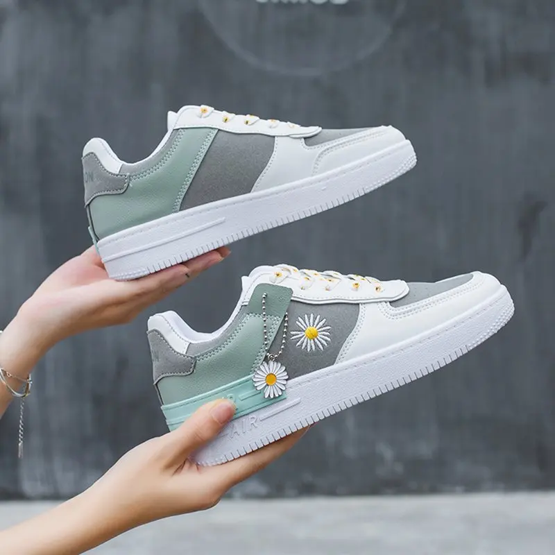 2020 Spring/Autumn Fashion The New Casual Little White Shoes Daisy Flower Mixed Colors Lace-Up Round Toe Women Shoes Breathable