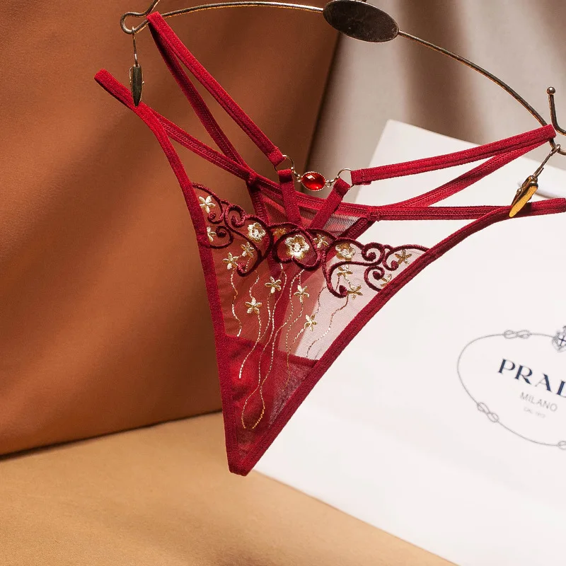 

New Transparent Mesh Embroidery Panties Women's French Retro Sexy Hollow Thong Diamond Jewelry Temptation Low-Waist T-Pants