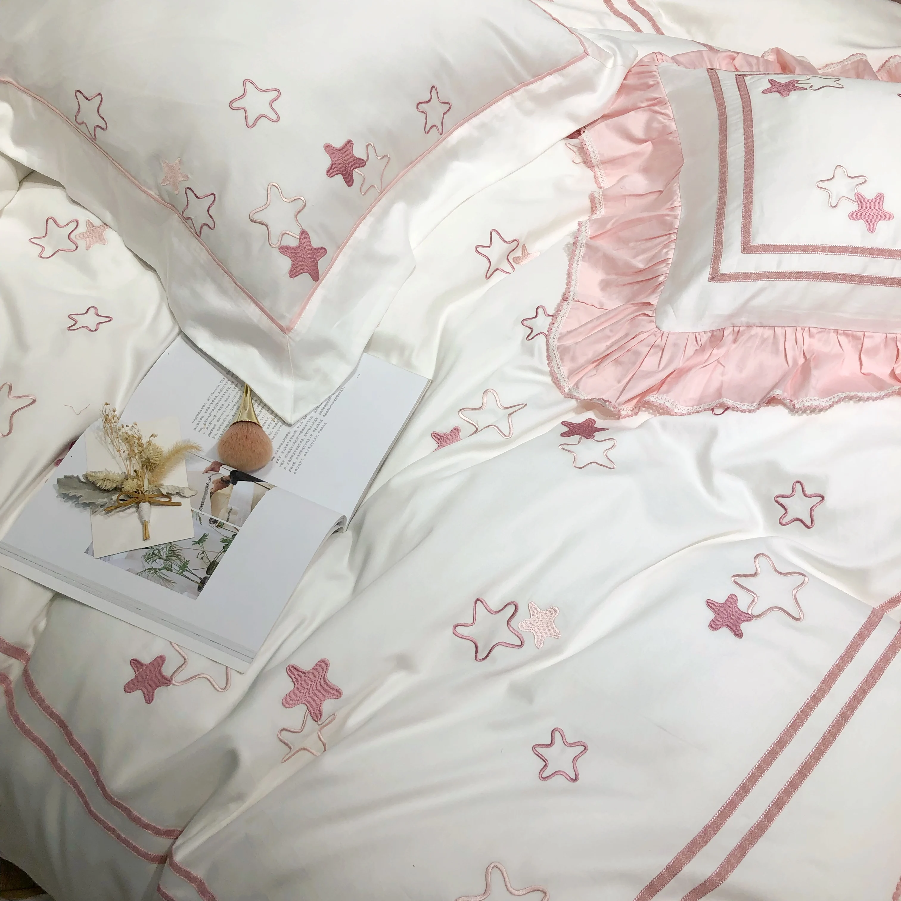 

Luxury 60S cotton stars embroidery Bedding Set Soft Queen King size Bedding sets Bed Sheet Duvet Cover set ruffles bed linen