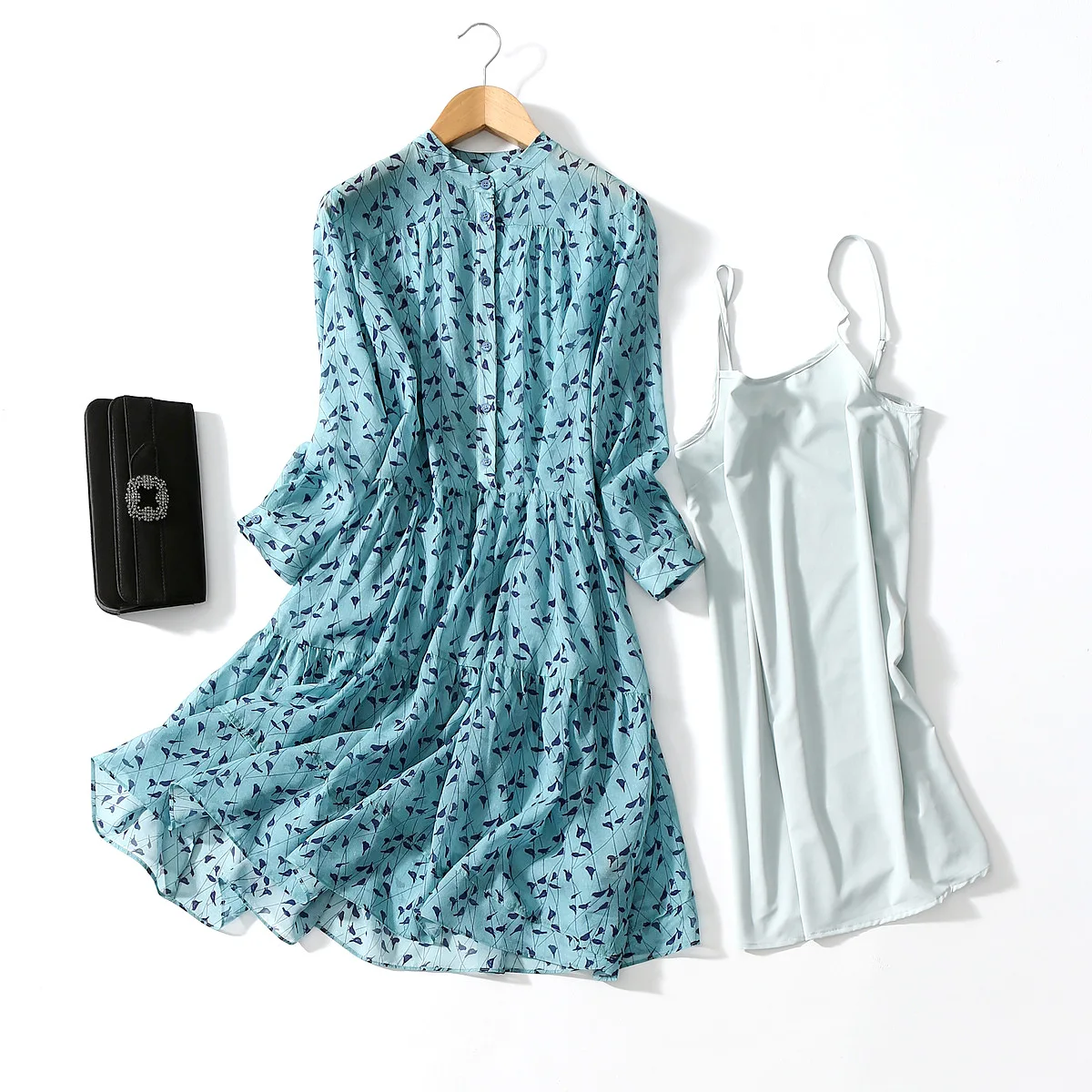 

New French elegant girl in summer