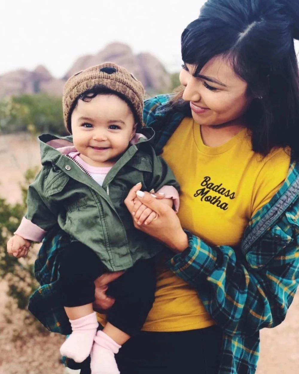 Забавная футболка BADASS MOTHA с цитатами 100% хлопок подарок для мамы гранж tumblr