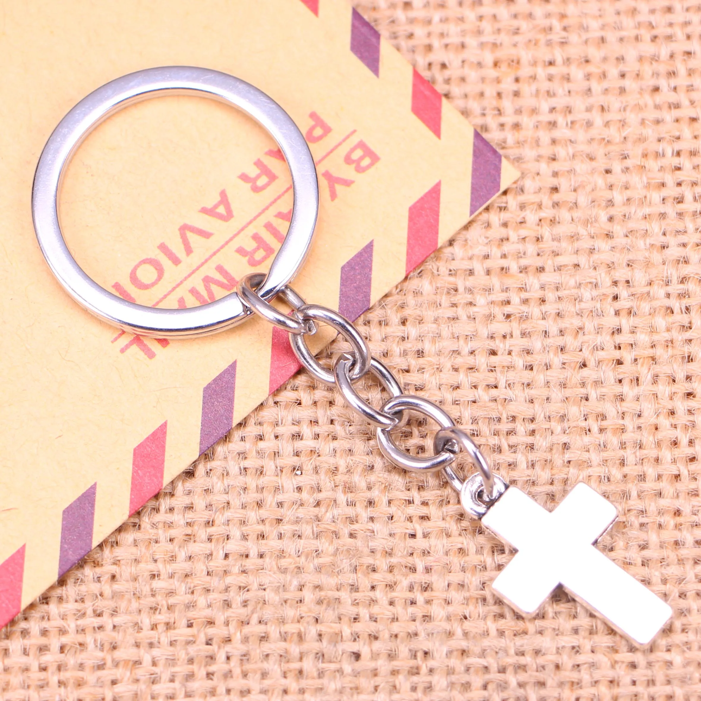 

20pcs New Fashion Keychain 22x15mm cross Pendants DIY Men Jewelry Car Key Chain Ring Holder Souvenir For Gift